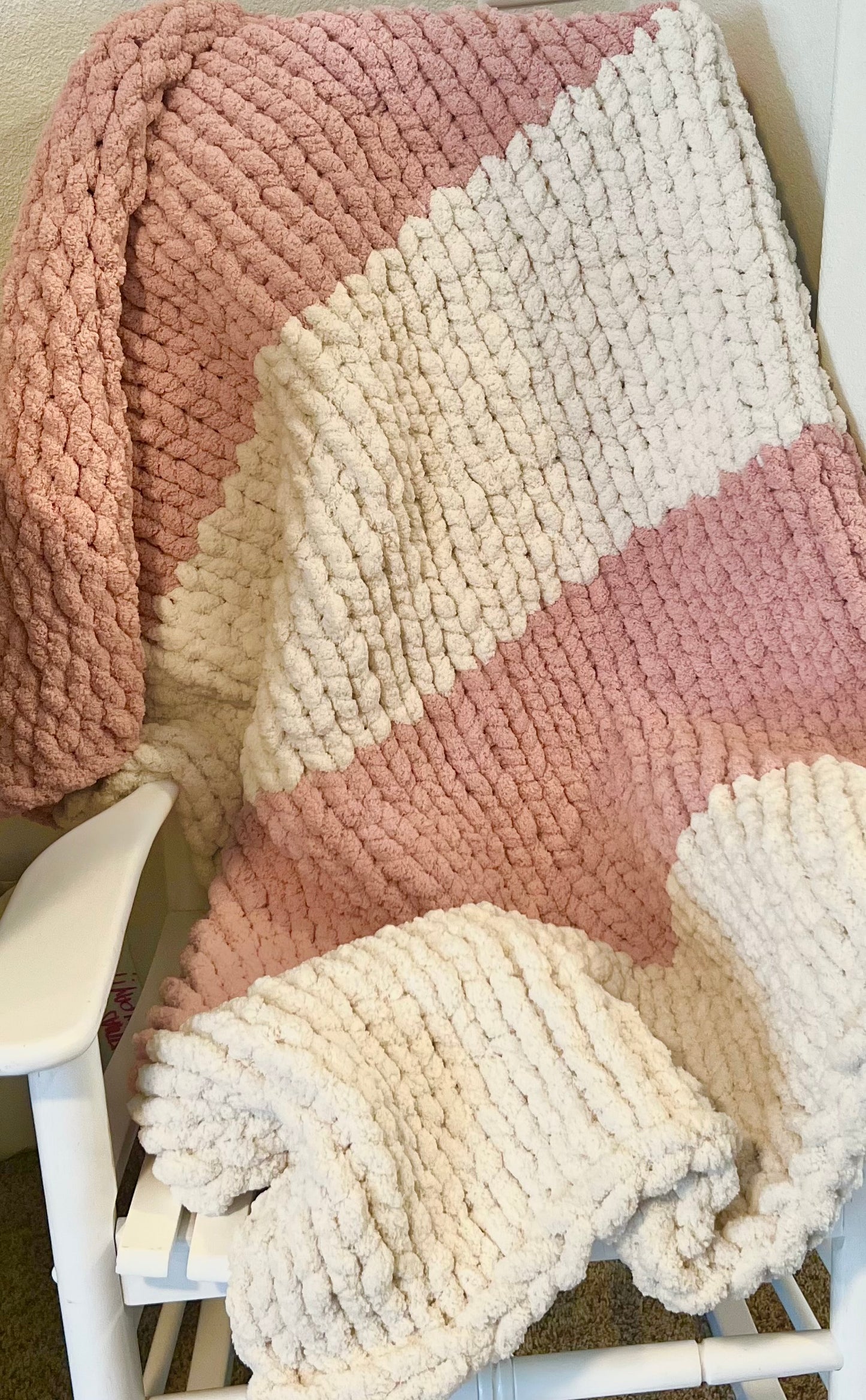 Pink/ivory chunky blanket